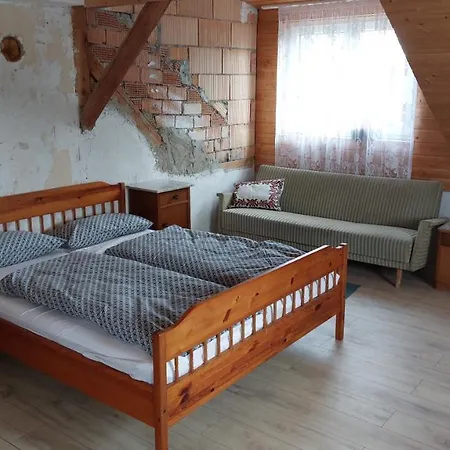 Apartamento Geraeumiges Loft Mit Parkplatz Auf Dem Gelaende Altenstadt (Swabia)
